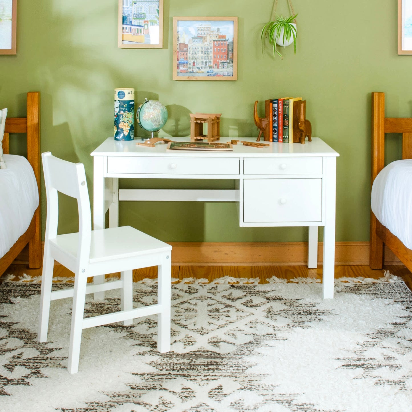 Kids' Madison Desk and Chair Set